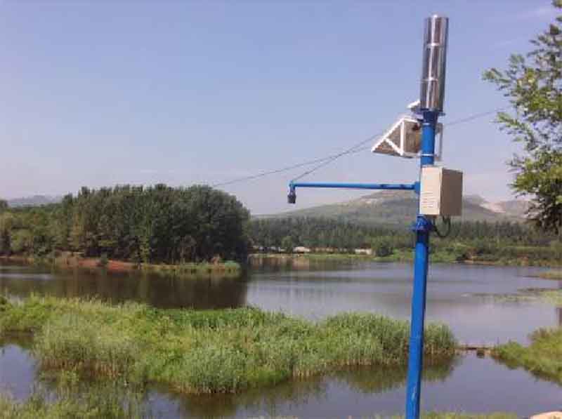 超聲波液位計(jì)正在測(cè)液位